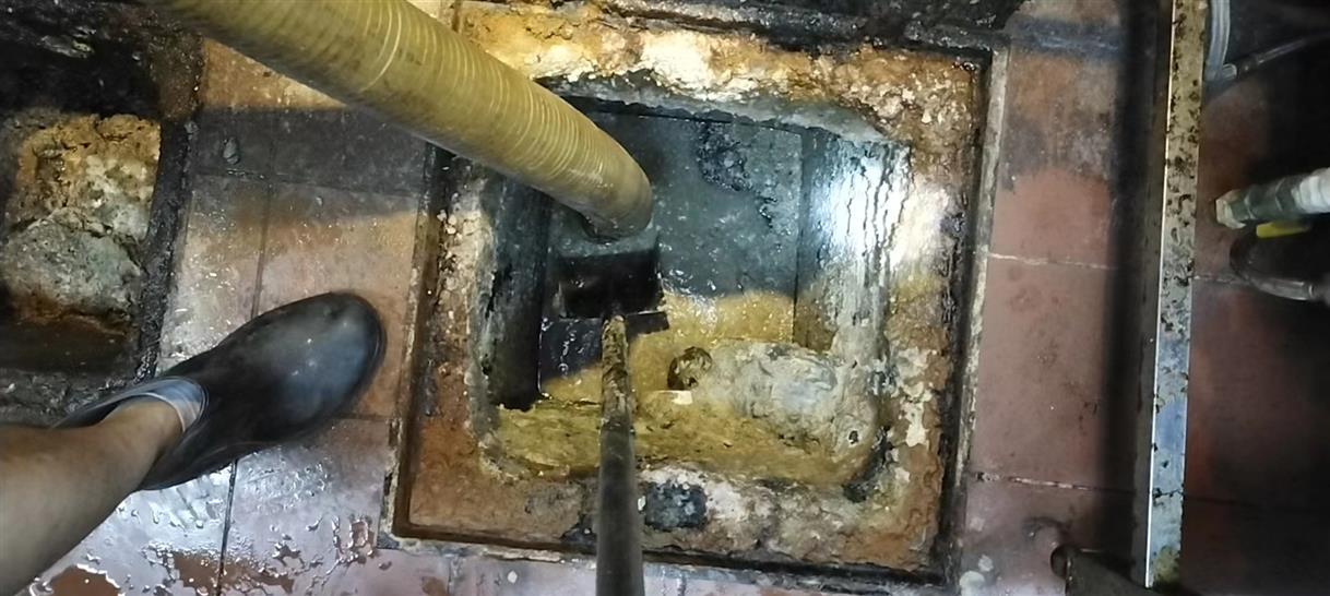 酒泉污水池清理一般都有毒气，怎么预防中毒呢？